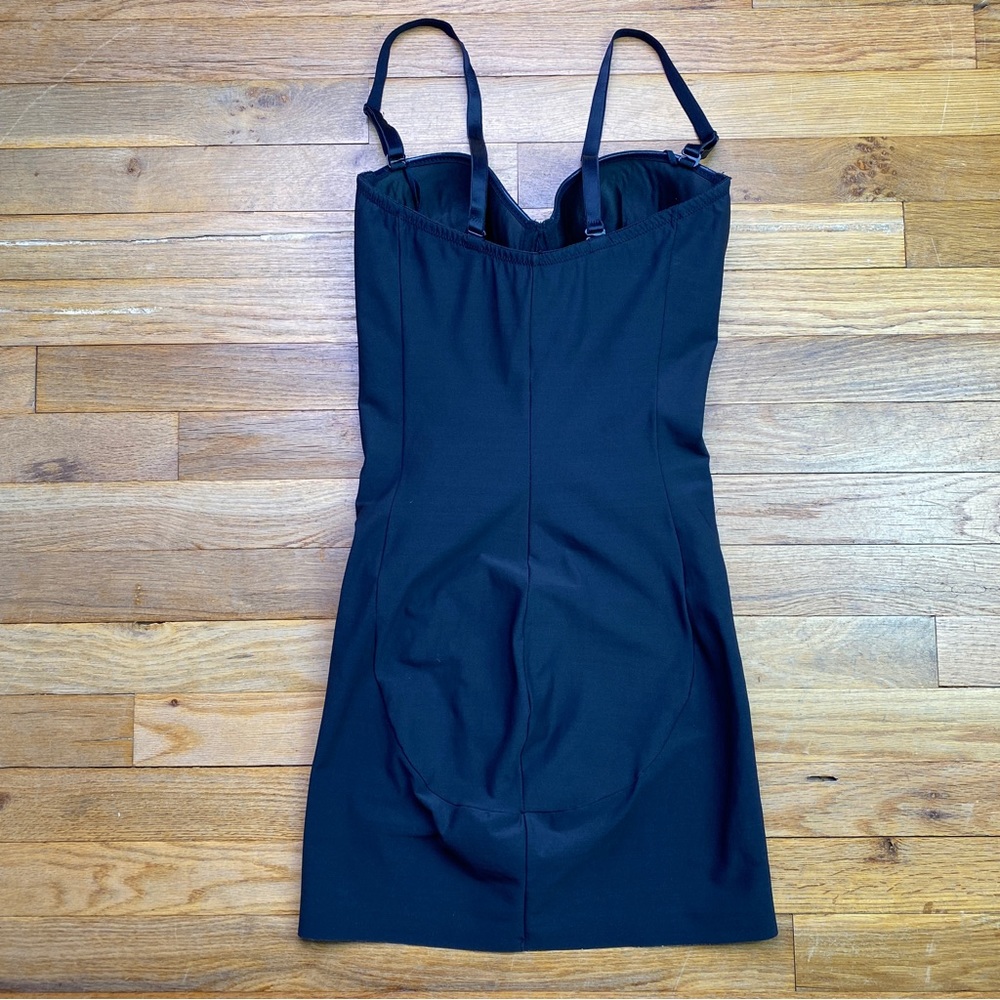 Naomi and Nicole shape wear for under a dress - Picture 2 of 4